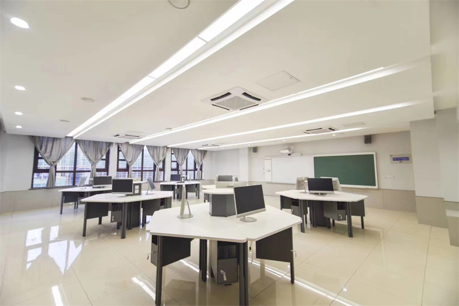 1758878110220051267.jpg 8-未來信息教室.jpg