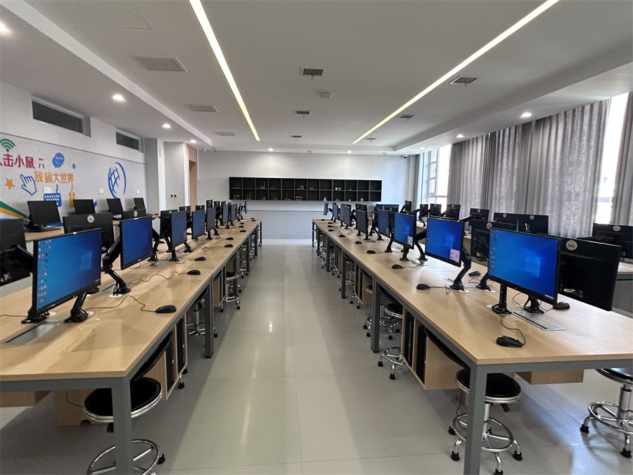 1758878143464075228.jpg 10-網(wǎng)絡(luò)應(yīng)用實(shí)驗(yàn)室.jpg