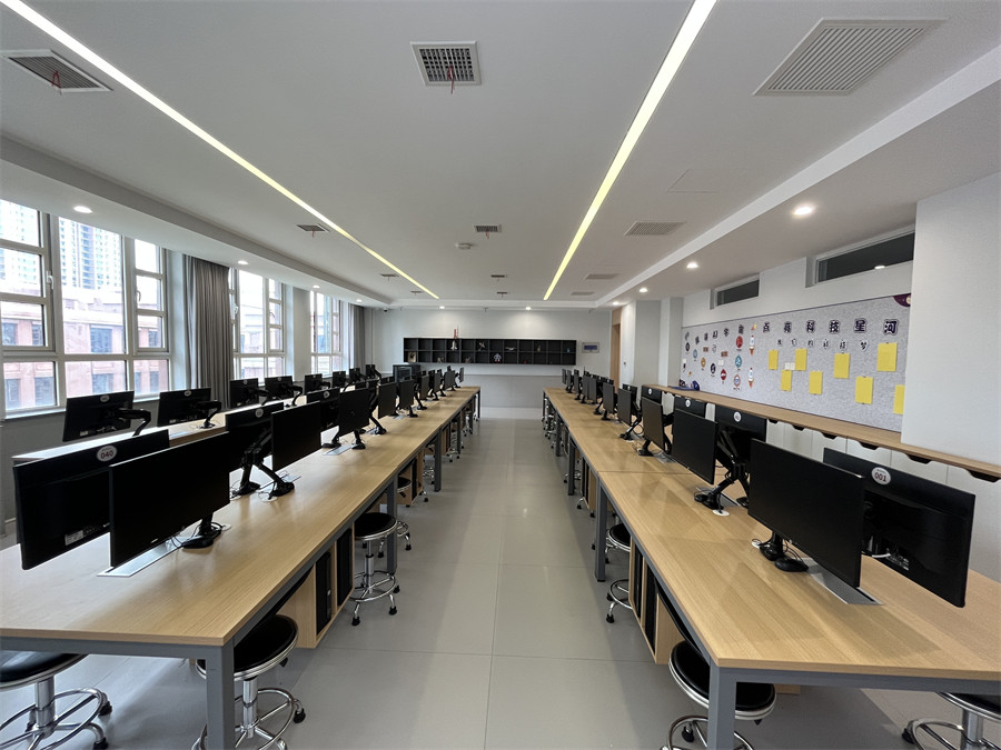 1758878200920031931.jpg 12-程序開發(fā)實(shí)驗(yàn)室.jpg